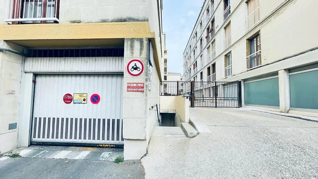 Apartment T2 Avignon Climatise Intra Muros Spacieux Et Lumineux